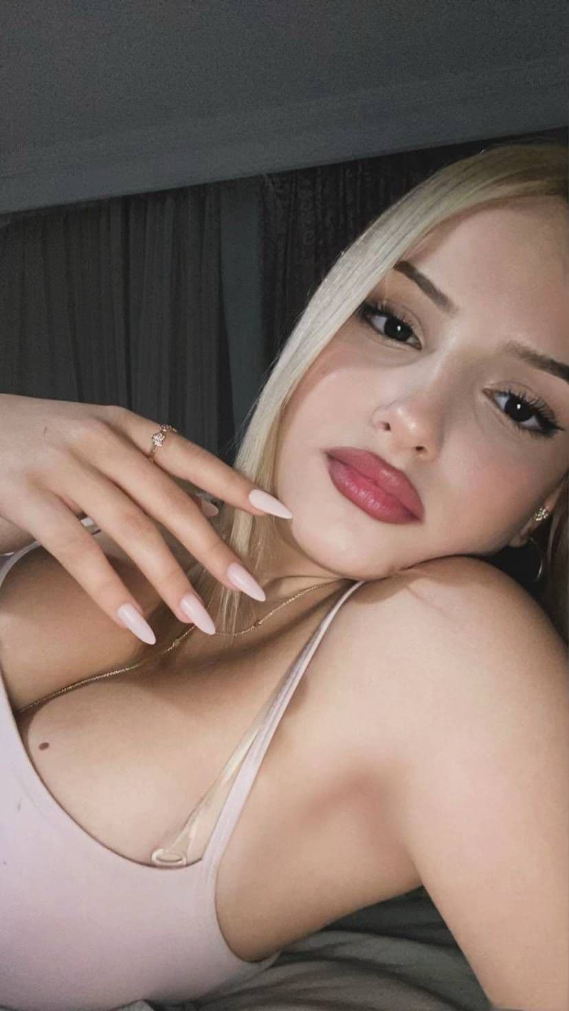 İpek Escort İstanbul - Fotoğraf 1 / 1